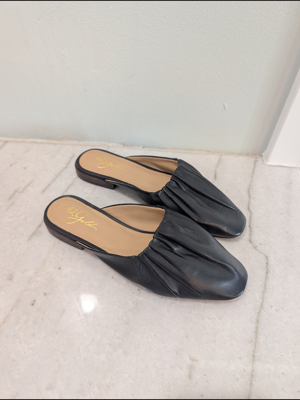 42 Gold Kaylee Pleated Black Slip-On Ruched Leather Mules Women's